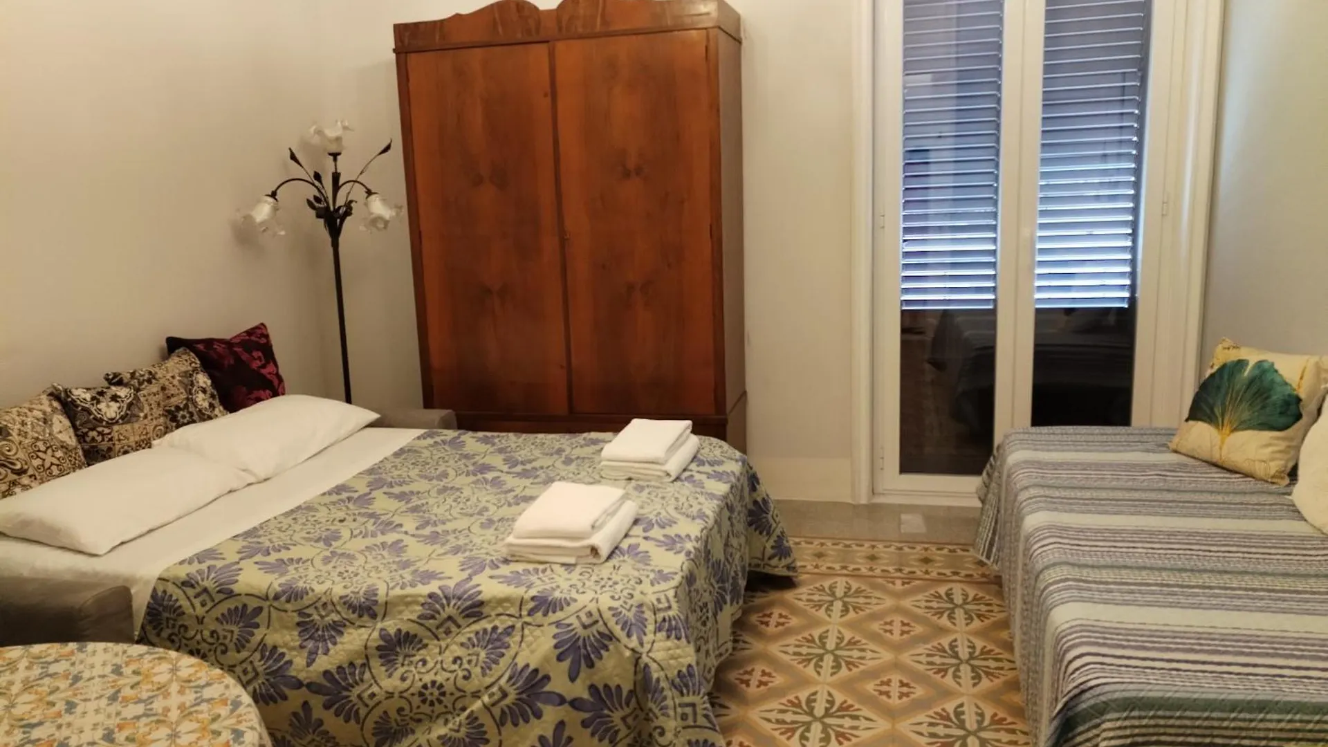 Πανσιόν Battisti 18 Vintage Rooms Παλέρμο