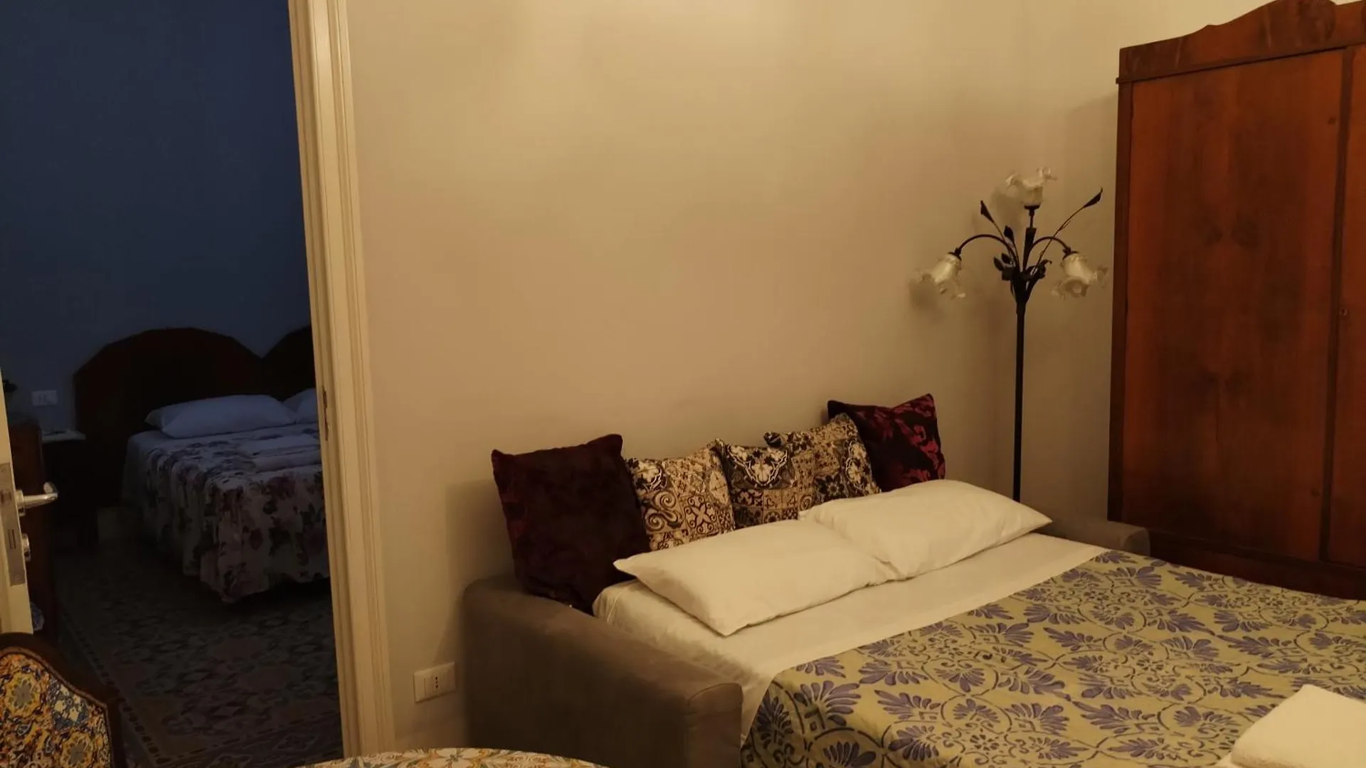 Battisti 18 Vintage Rooms Παλέρμο Ιταλία